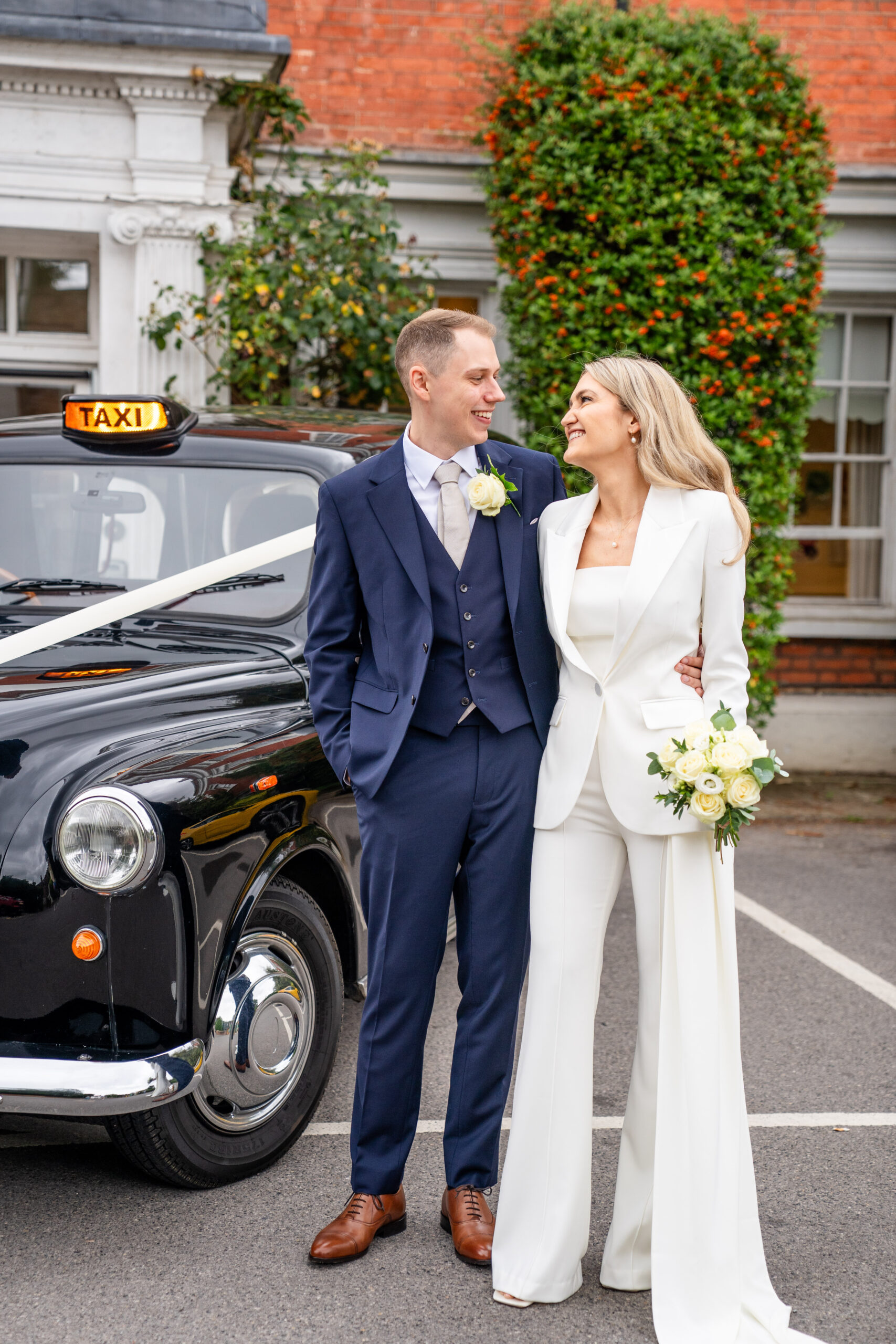 Bride arriving at Leatherhead Register Office entrance