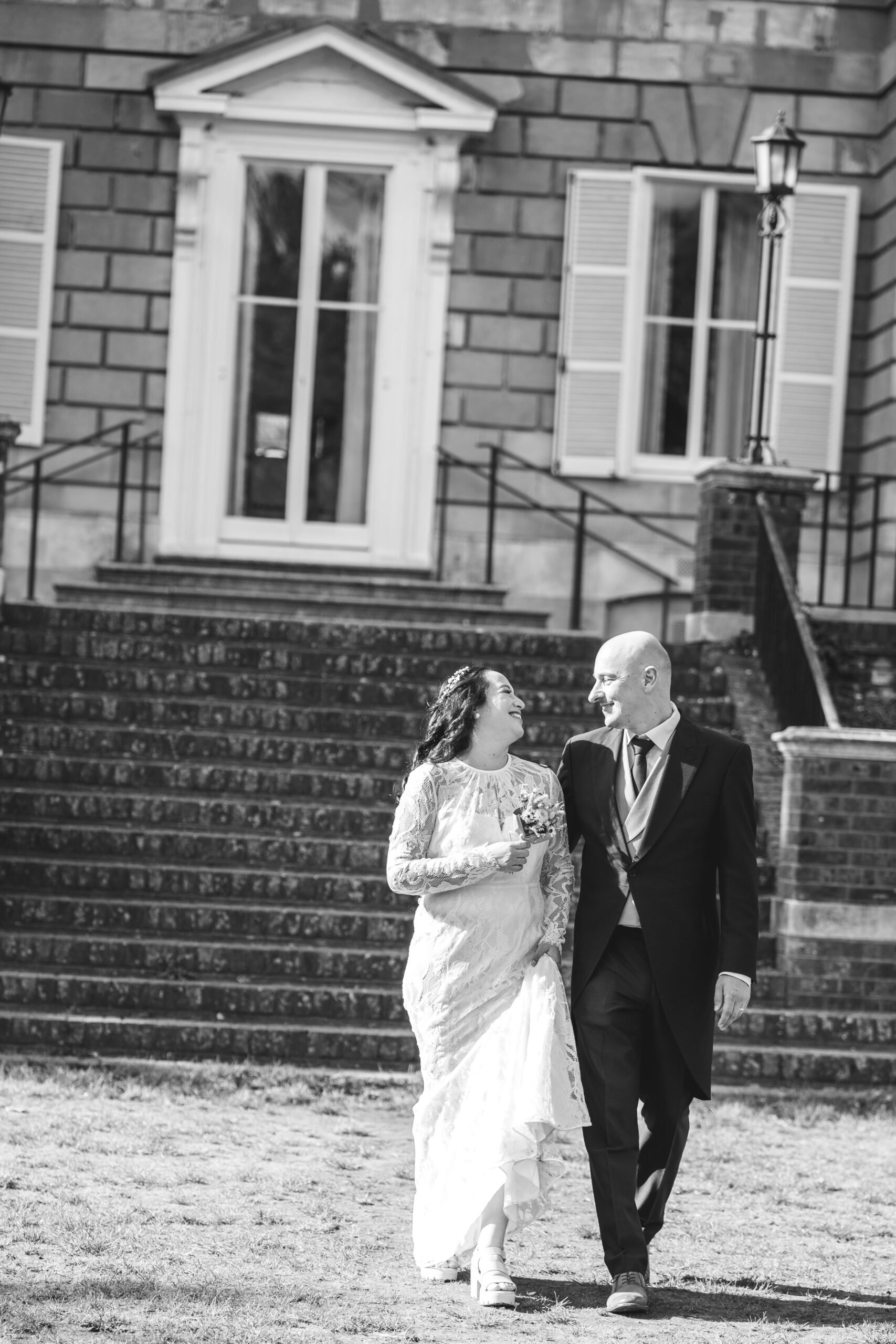 Natural and relaxed wedding photography at York House