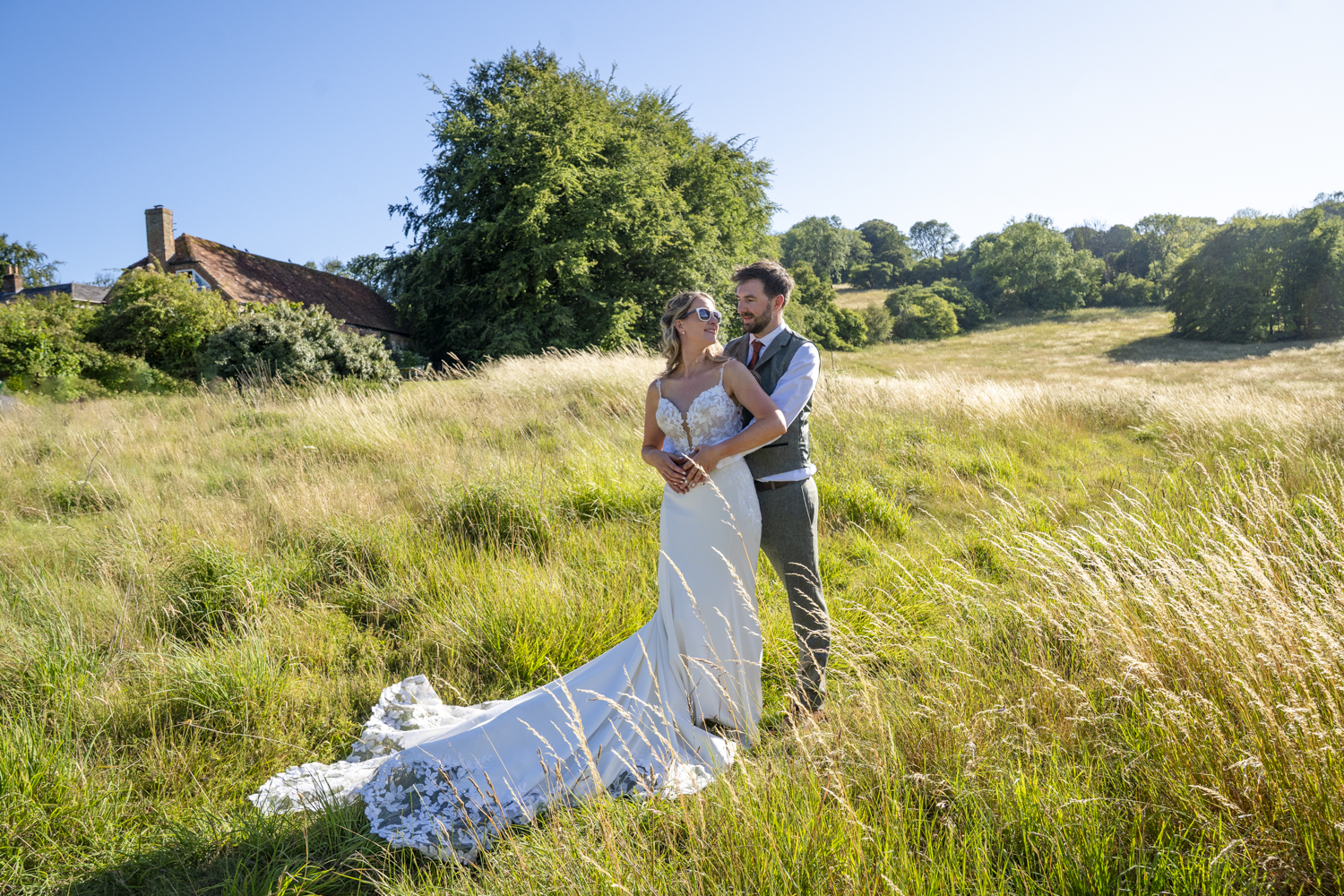 Relaxed couple portraits in Berkshire countryside